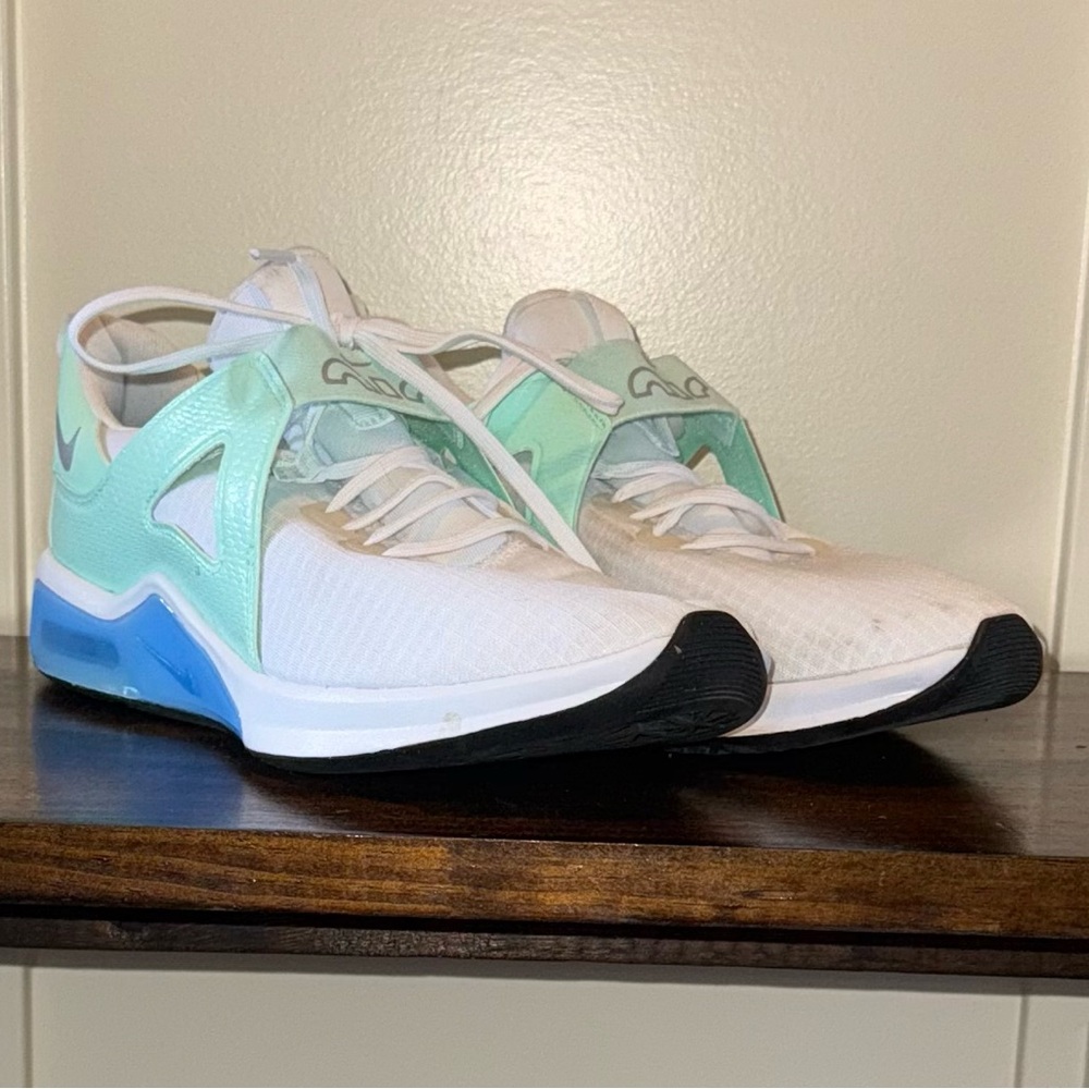 Nike Air Max Bella TR5 White and Blue/Mint Athletic Shoes